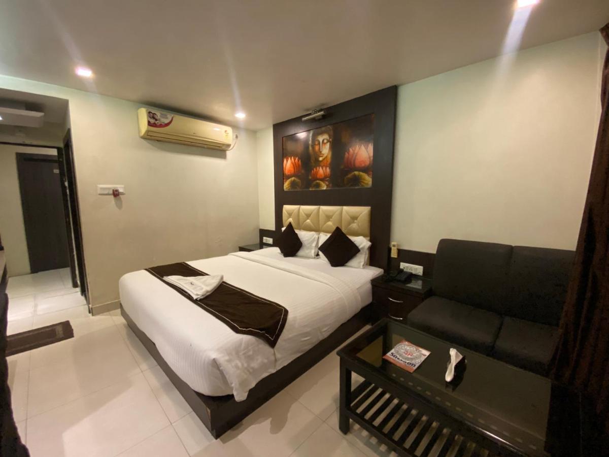 Sheldon Hotel Kalkuta Zewnętrze zdjęcie